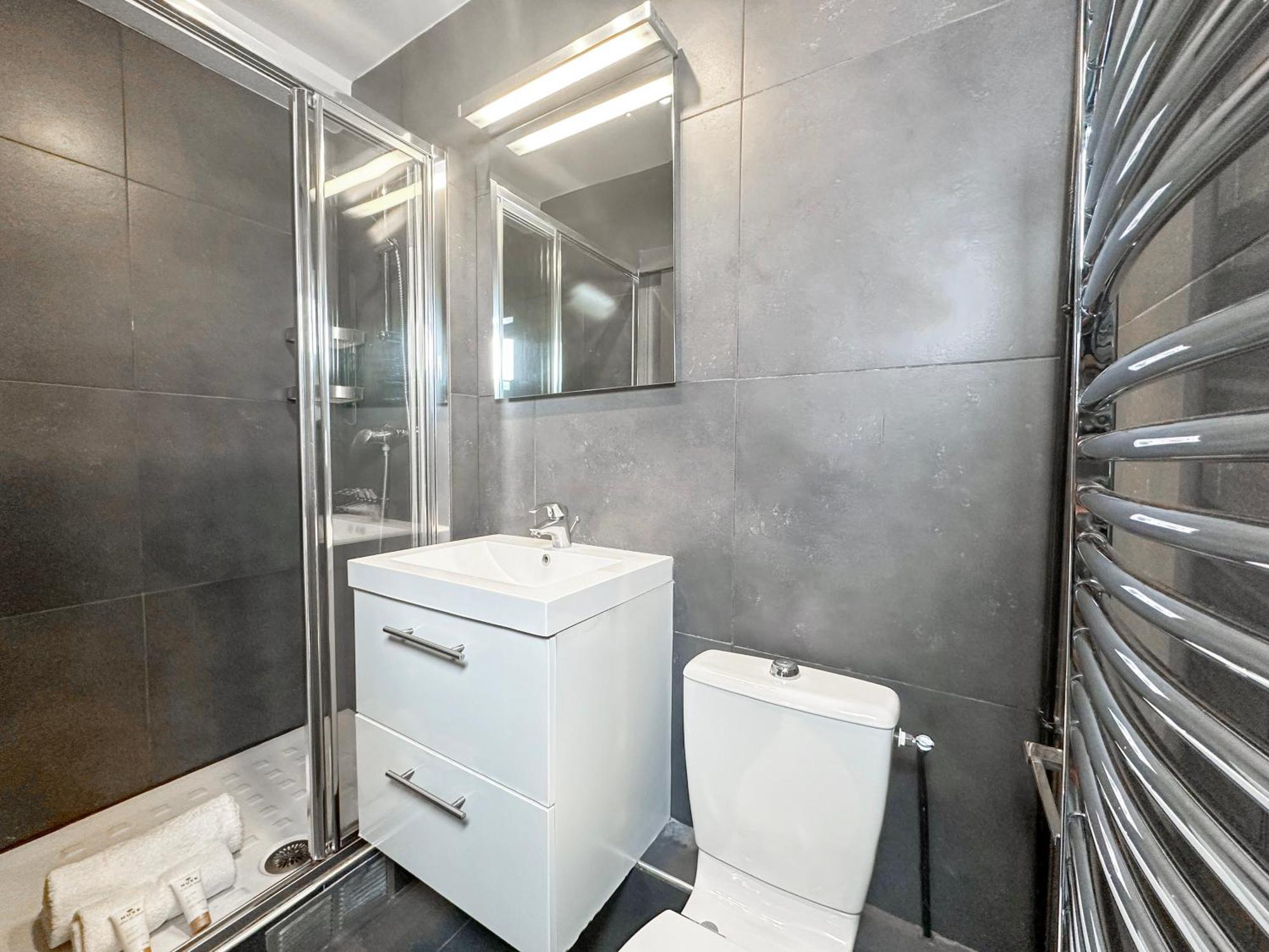 Stunning Apartment Near Eiffel Tower Parijs Buitenkant foto
