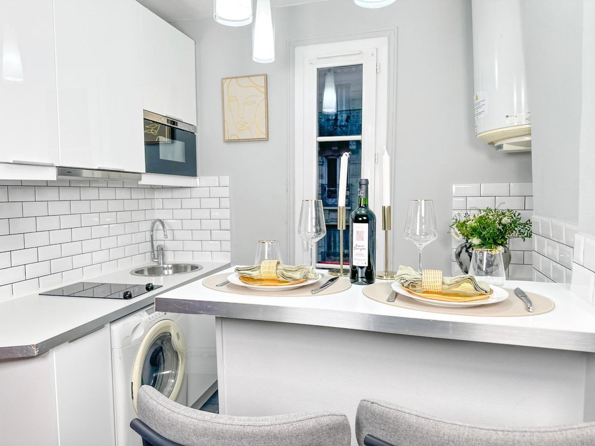 Stunning Apartment Near Eiffel Tower Parijs Buitenkant foto
