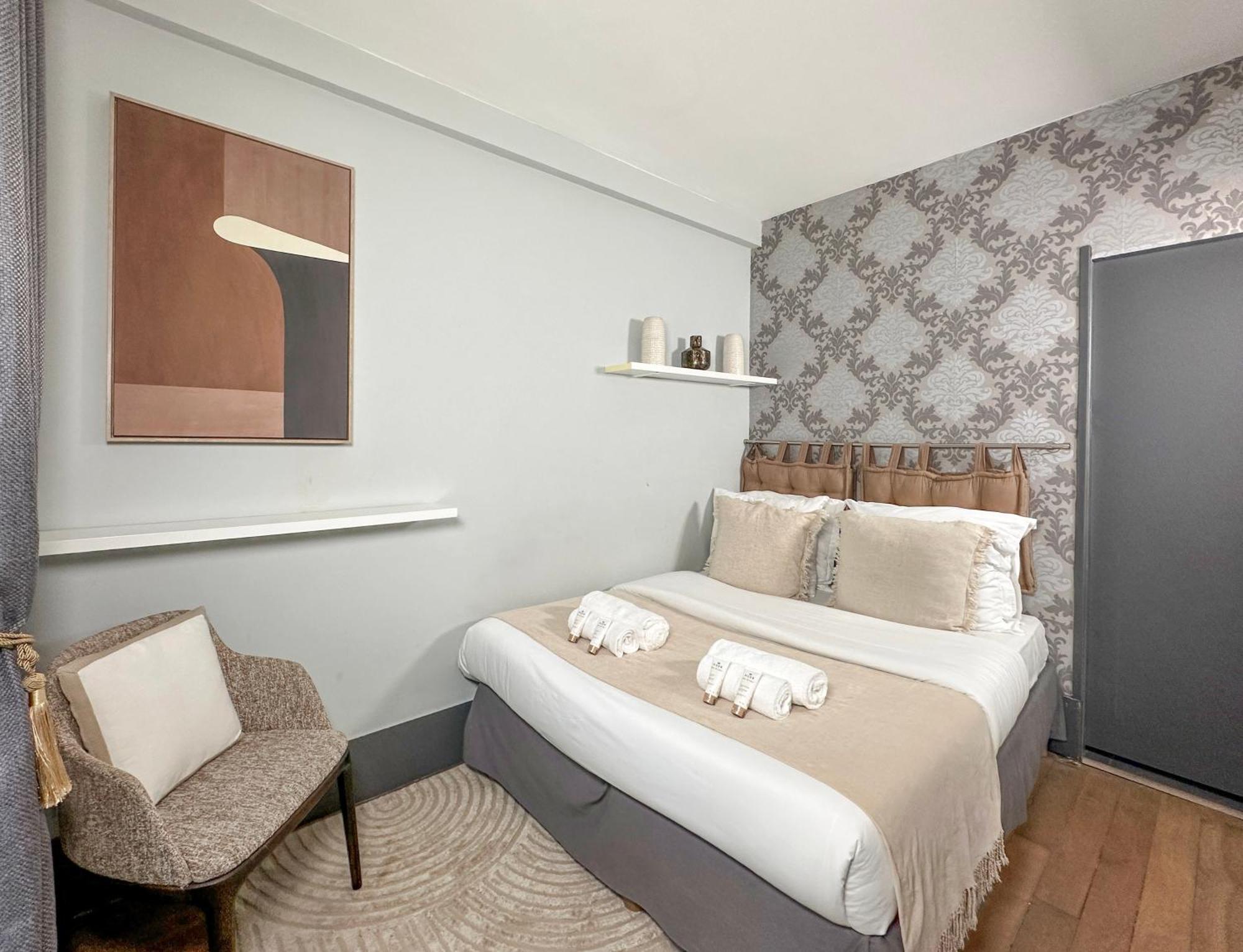 Stunning Apartment Near Eiffel Tower Parijs Buitenkant foto